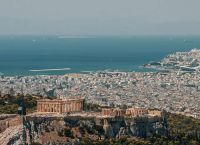 Στεγαστικό: Παράθυρο για πλαφόν στα ενοίκια, νέο «Σπίτι μου» και ειδική Golden Visa
