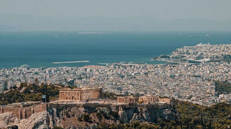 Στεγαστικό: Παράθυρο για πλαφόν στα ενοίκια, νέο «Σπίτι μου» και ειδική Golden Visa
