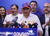 Αρμενία: «Ιστορική νίκη» Πασινιάν με φόντο τη Δύση και τη Ρωσία