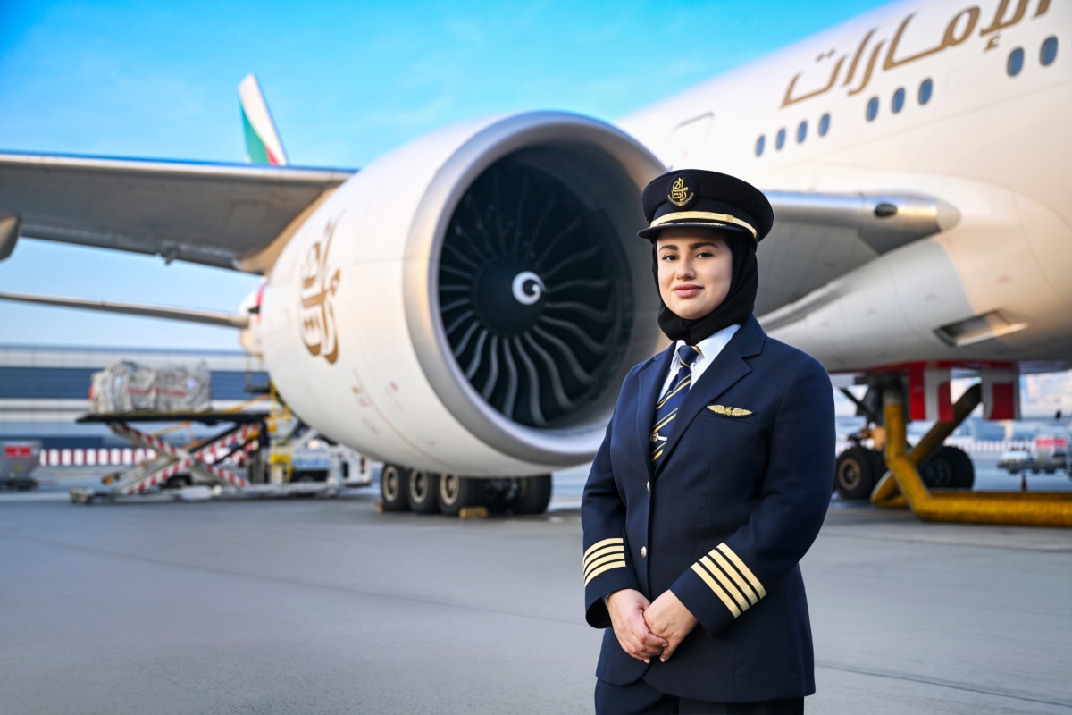 Η Emirates εισάγει γυναίκες κυβερνήτες αεροσκαφών