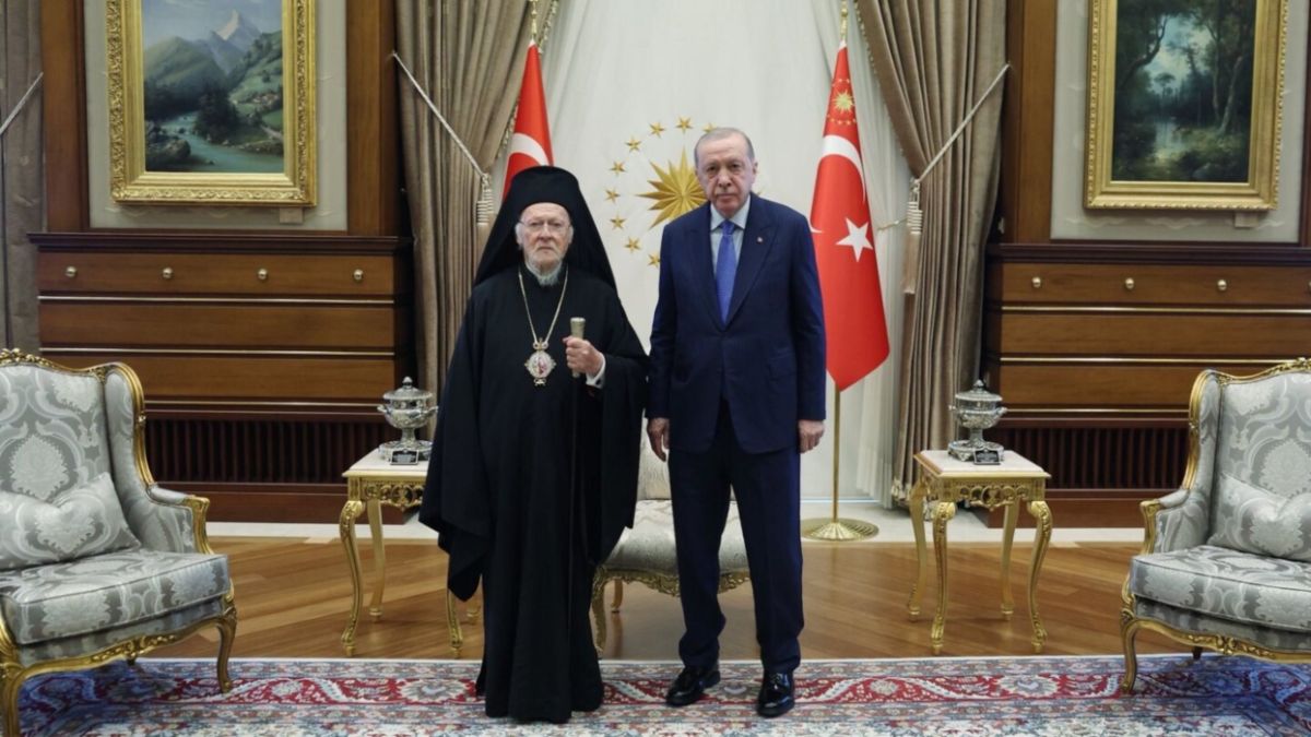 Χάλκη επιστρέφει στο τραπέζι:Συνάντηση Ερντογάν–Βαρθολομαίου,γεωπολιτικό παρασκήνιο πίσω από επαναλειτουργία