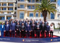 Η ΕΕ Επιταχύνει τη Διεύρυνση: Τα Δυτικά Βαλκάνια Ξανά στο Επίκεντρο της Ευρωπαϊκής Στρατηγικής
