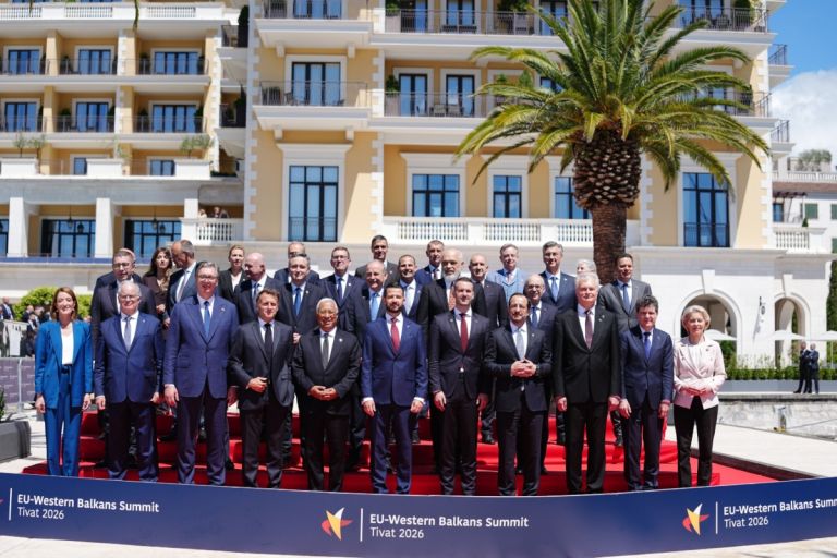 Η ΕΕ Επιταχύνει τη Διεύρυνση: Τα Δυτικά Βαλκάνια Ξανά στο Επίκεντρο της Ευρωπαϊκής Στρατηγικής