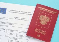 Η Ευρώπη Σκληραίνει τη Στάση της: 11 Χώρες Ζητούν Νέους Περιορισμούς για Ρώσους Ταξιδιώτες