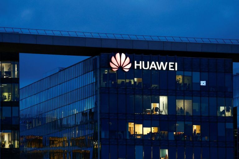 Huawei: Η κινεζική αντεπίθεση στα μικροτσίπ – Φέρνει νέα τεχνολογία για να κοντράρει Apple και Nvidia