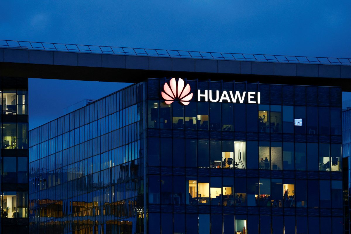 Huawei: Η κινεζική αντεπίθεση στα μικροτσίπ – Φέρνει νέα τεχνολογία για να κοντράρει Apple και Nvidia