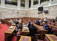 Άρθρο 86: Βουλή ή Δικαιοσύνη; Σύγκρουση ΝΔ–αντιπολίτευσης για τις διώξεις υπουργών