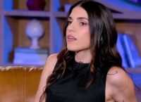 Άννα Μαρία Βέλλη: “Ρώτησα τον άντρα μου αν ήθελε να καλέσει μία πρώην του στον γάμο -Εχω πρώην, δεν φύτρωσα