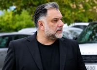 Γρηγόρης Αρναούτογλου: Στο νοσοκομείο – «Ο πιο δυνατός πόνος που έχω ζήσει» [vid]
