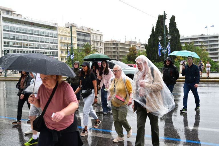 Καιρός: Νέο έκτακτο δελτίο από την ΕΜΥ – Πότε θα βρέξει στην Αττική