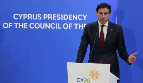 Κομισιόν προς Άγκυρα: «Η Ε.Ε. έχει 27 κράτη-μέλη – Καμία εξαίρεση για την Κύπρο»