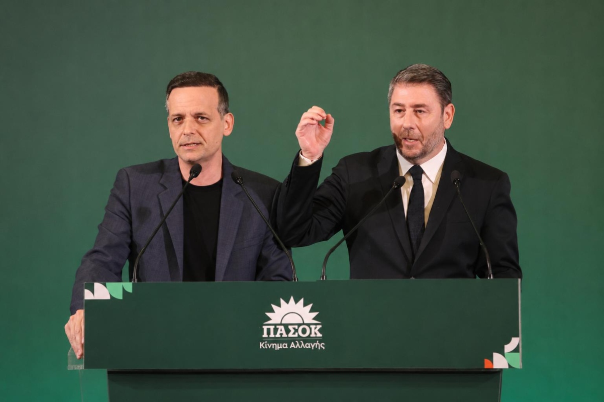 Ανδρουλάκης ή Δούκας; Το ΠΑΣΟΚ στο χείλος νέας εσωτερικής κρίσης