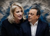 Δούρου και ΣΥΡΙΖΑ: η τελευταία γραμμή άμυνας πριν τη “μεταφορά”