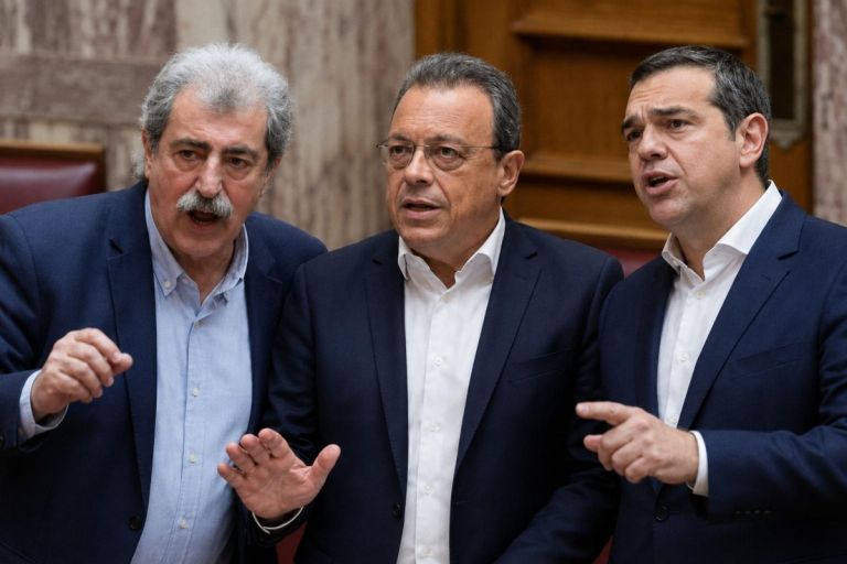 Στην “κόψη του ξυραφιού” ο ΣΥΡΙΖΑ: Κρίσιμη απόφαση για τη συμπόρευση με τον φορέα Τσίπρα