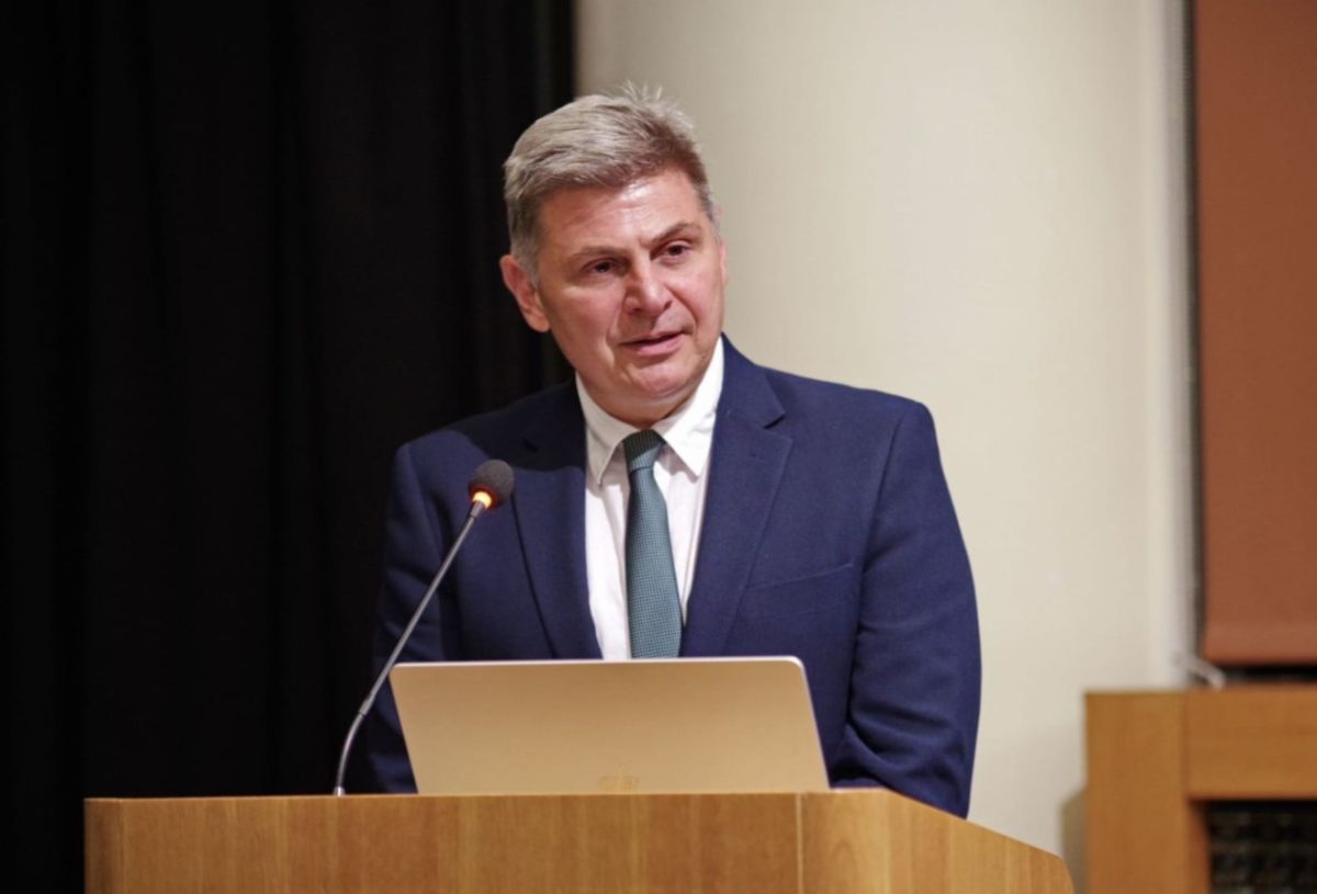 Φαραντούρης: Ποια σοβαρά προβλήματα εντοπίζει η Κομισιόν για Ελλάδα και οι λύσεις στο πρόγραμμα του ΠΑΣΟΚ