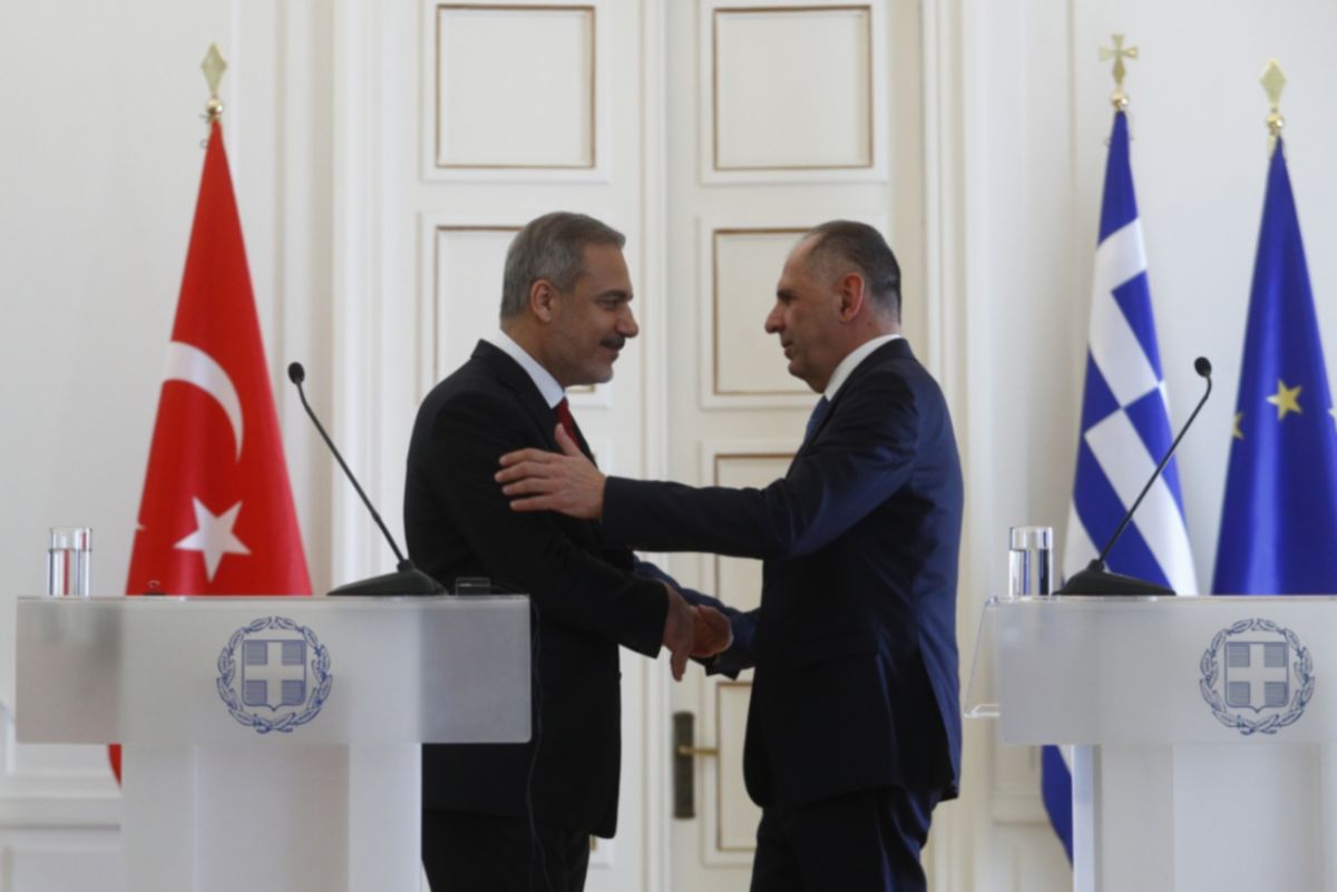Στη Σόφια ο Γεραπετρίτης: Στο τραπέζι η «Γαλάζια Πατρίδα» στο κρίσιμο τετ α τετ με Φιντάν