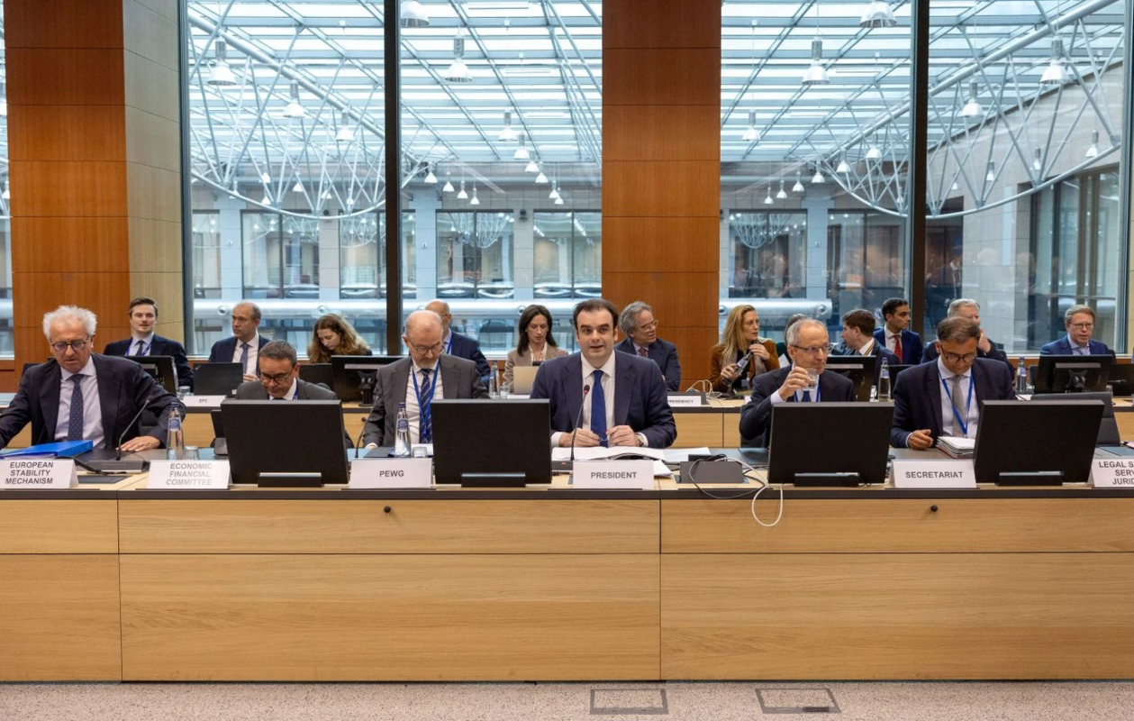 Τετ α τετ Πιερρακάκη–Γιούνκερ: Κανείς δεν θα πίστευε ότι Έλληνας θα βρισκόταν στο τιμόνι του Eurogroup