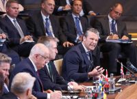 Χέγκσεθ προς ΝΑΤΟ: «Η Ευρώπη να αναλάβει την άμυνά της» – Σε επανεξέταση η αμερικανική στρατιωτική παρουσία
