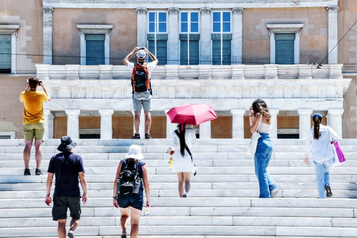 Θερμικός θόλος στην Ευρώπη: 40άρια, τροπικές νύχτες και αυξημένος κίνδυνος πυρκαγιών
