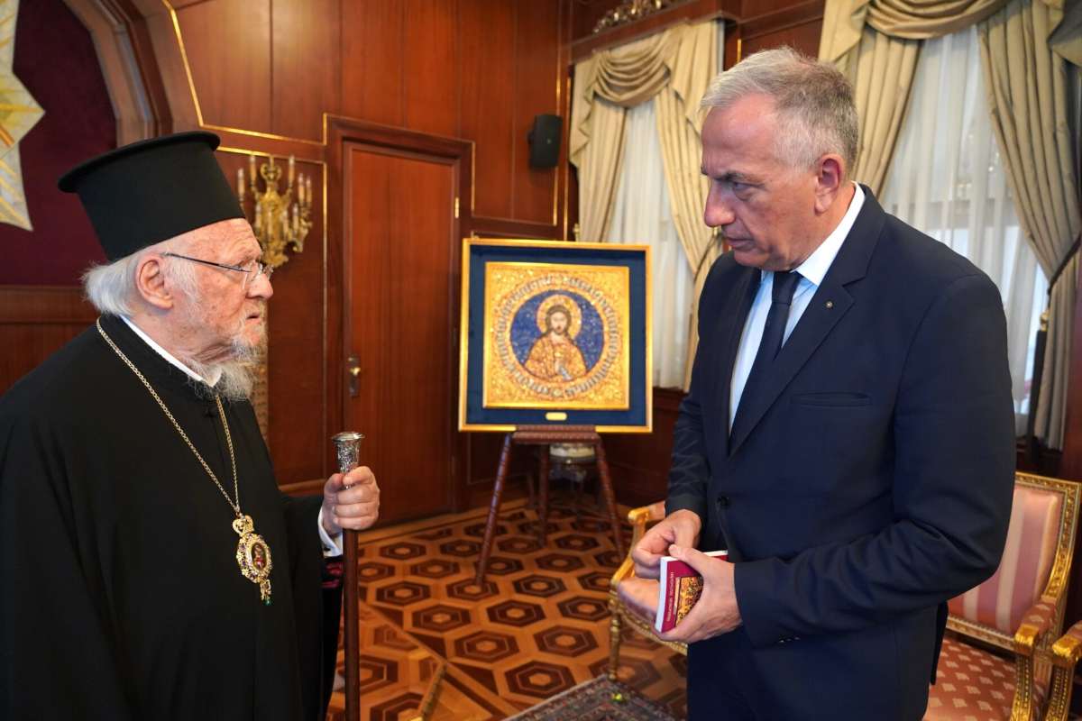 Συνάντηση του Οικουμενικού Πατριάρχη με τον Υφυπουργό Ανάπτυξης της Ελλάδος κ. Σταύρο Καλαφάτη