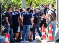 Η κατάθεση του 17χρονου δράστη στην Καλλιθέα: «Τέντωσα το χέρι μου με το μαχαίρι για να φοβηθεί»