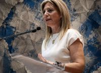Φυλλορροεί η «Ελπίδα»; Οι πρώτες αποχωρήσεις φέρνουν τριγμούς στο εγχείρημα της Καρυστιανού