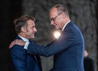 ΒΕΡΟΛΙΝΟ «ΕΚΤΕΛΕΙ» ΤΟ ΟΡΑΜΑ ΜΑΚΡΟΝ:Το τέλος ευρωπαϊκού υπερμαχητικού και νέα μάχη για την ηγεσία της Ευρώπης