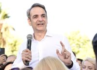 Μητσοτάκης από Βούλα: «Ο τζάμπας δεν υπάρχει – Όποιος υπόσχεται παροχές, από κάπου θα σας τα πάρει»