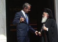 Μήνυμα Πατριάρχη Ιεροσολύμων στον Μητσοτάκη: Ο Τραμπ θέλει να επισκεφθεί άμεσα την Ελλάδα