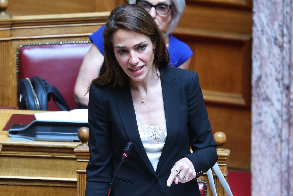 Μιχαηλίδου: Επέκταση του «Προσωπικού Βοηθού» και των «Νταντάδων της Γειτονιάς» στα μικρά νησιά