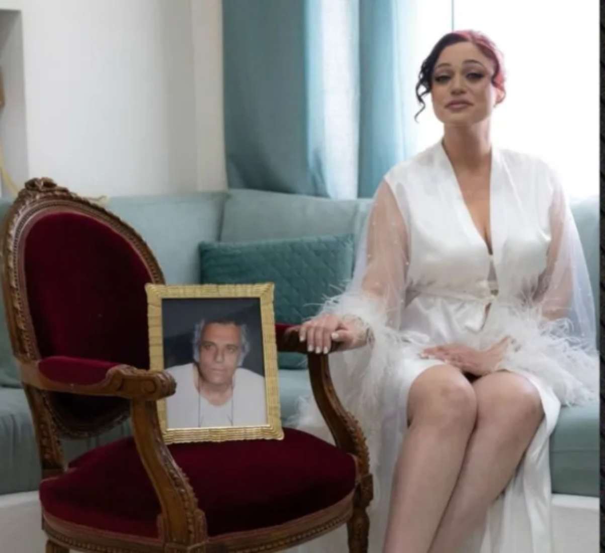 Η τρυφερή ανάρτηση της Μπάγιας Αντωνοπούλου για τον Πατέρα της:Την ημέρα του γάμου κράτησα θέση για εκείνον