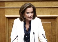 Μπακογιάννη: «Όχι» στην εξαετή θητεία του Προέδρου της Δημοκρατίας – Πυρά για το δημοψήφισμα του 2015