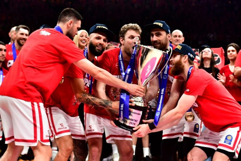 Ολυμπιακός: Γιατί καθυστερούν οι ανακοινώσεις και τι περιμένουν οι «ερυθρόλευκοι»