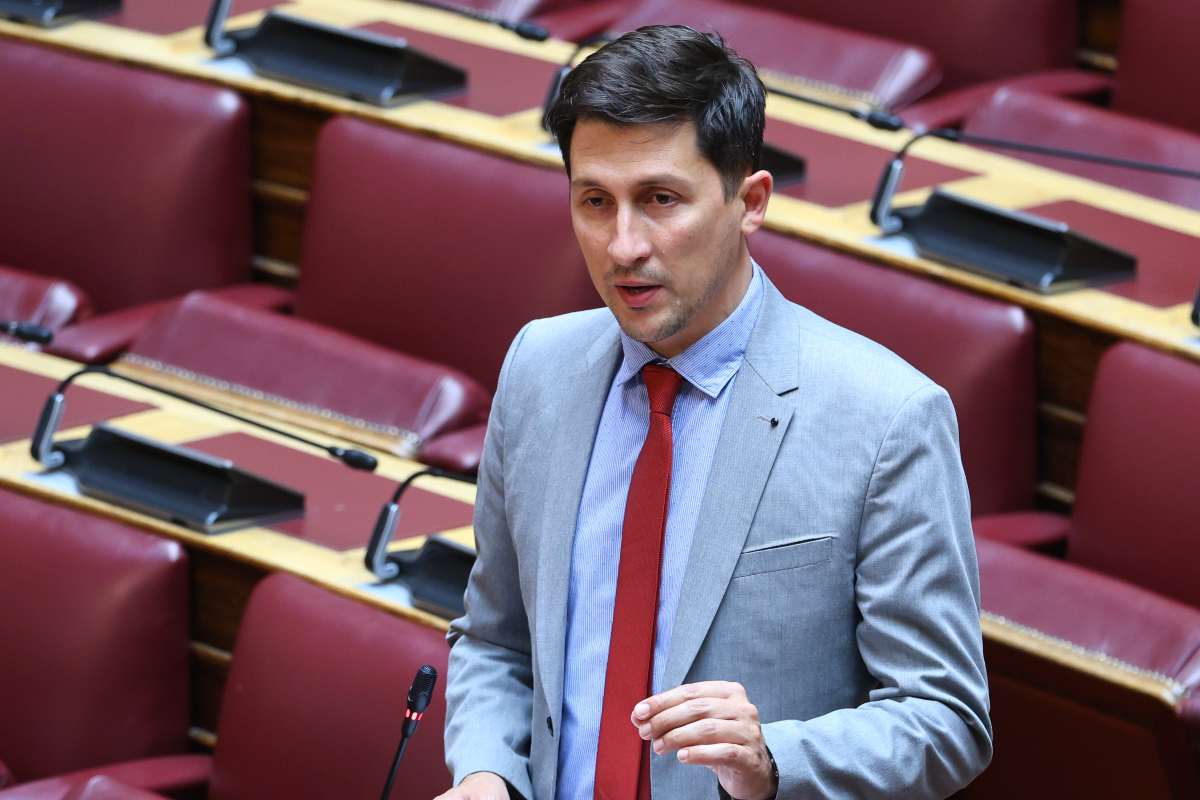 Π. Χρηστίδης: «340.000 ευρώ πήγαν στα βαφτίσια του “e-καταναλωτής” σε “PosoKanei”»