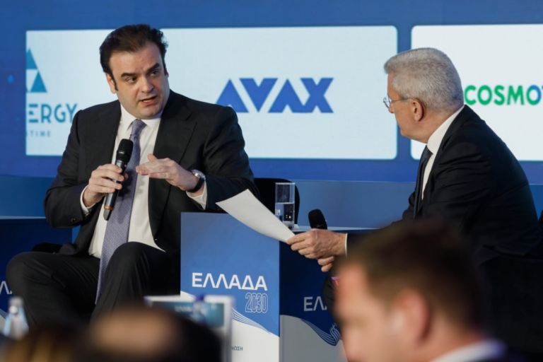 Πιερρακάκης: «Η ανάπτυξη 2% οφείλεται στις επενδύσεις, τις εξαγωγές και τη μείωση φόρων»