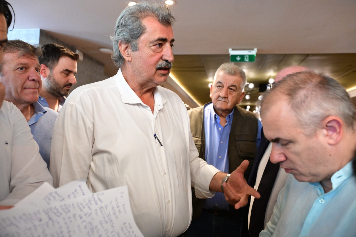 Πολάκης στην ΚΕ του ΣΥΡΙΖΑ: «Όχι στο “διαλυθείτε και ελάτε” – Να προχωρήσουμε συντεταγμένα»