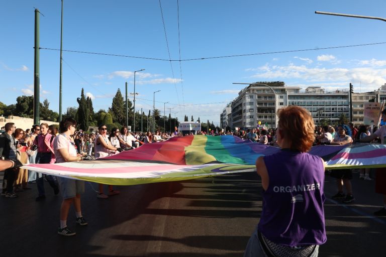 Athens Pride 2026: Χιλιάδες κόσμου στην παρέλαση υπερηφάνειας, αγάπης και ισότητας [pics]