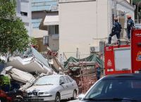 Σοκ στα Πετράλωνα: Οι πρώτες εικόνες από την κατάρρευση της πολυκατοικίας [vid,pics]