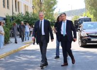 Ο Σαμαράς κατέθεσε στη δίκη για την υπόθεση του Σήφη Βαλυράκη – «Δολοφονήθηκε βίαια»