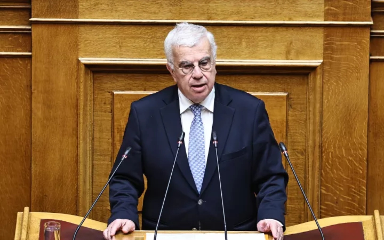 Επίθεση Κουκουλοφόρων στο σπίτι του βουλευτή της ΝΔ Στρ. Σιμόπουλου [pics]