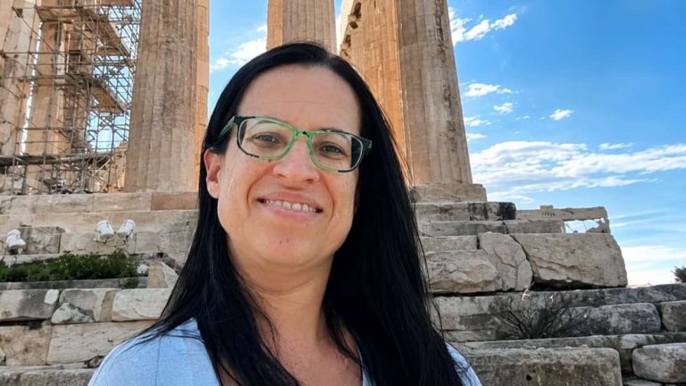 Στην Σταυρούλα Λεβεντάκη ανήκουν οι κηλίδες αίματος στην τηλεόραση και το πάτωμα του ενοικιαστή