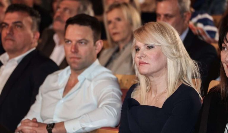 Δημοκράτες: Ο Κασσελάκης ζήτησε την παραίτηση της Τζάκρη – Η ίδια δηλώνει ότι αποχώρησε