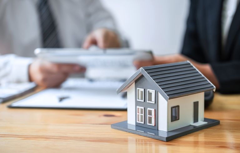 «Συναγερμός » στα funds: Χιλιάδες δανειολήπτες ετοιμάζουν αγωγές μετά το χτύπημα του Αρείου Πάγου