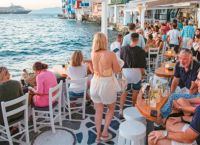 Τρόφιμα και Ποτά: Το καλοκαίρι ως “καταλύτης” τζίρου για τον κλάδο