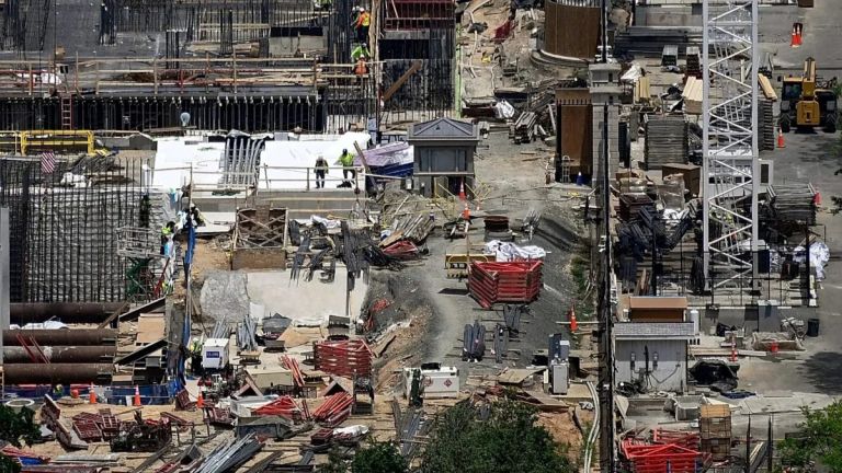 Λευκός Οίκος: Σάλος για την αίθουσα δεξιώσεων Τραμπ – Κόστος έως 600 εκατ. δολάρια