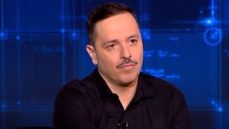 «Όποιος τον βρίζει, έχει να κάνει μαζί της» – Η αποκάλυψη του Τσουβέλα για τη σύντροφό του