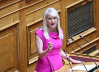 Τζάκρη: «Ανδρουλάκης, Κασσελάκης και Τσίπρας μπορούν να υπηρετήσουν την κάθαρση»