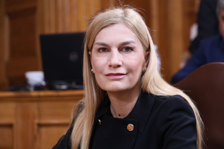 Βολουδάκη: «Με κανόνες και ευρωπαϊκό πλαίσιο η νέα μεταναστευτική πολιτική»