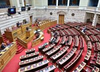 ΚΚΕ: «Η κυβέρνηση επιχειρεί fast track αναθεώρηση του Συντάγματος μέσα στο καλοκαίρι»