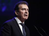 Χρυσοχοΐδης σε Αβραμόπουλο: «Κανένας πολίτης δεν τυγχάνει προνομιακής μεταχείρισης»-Πολιτική σύγκρουση